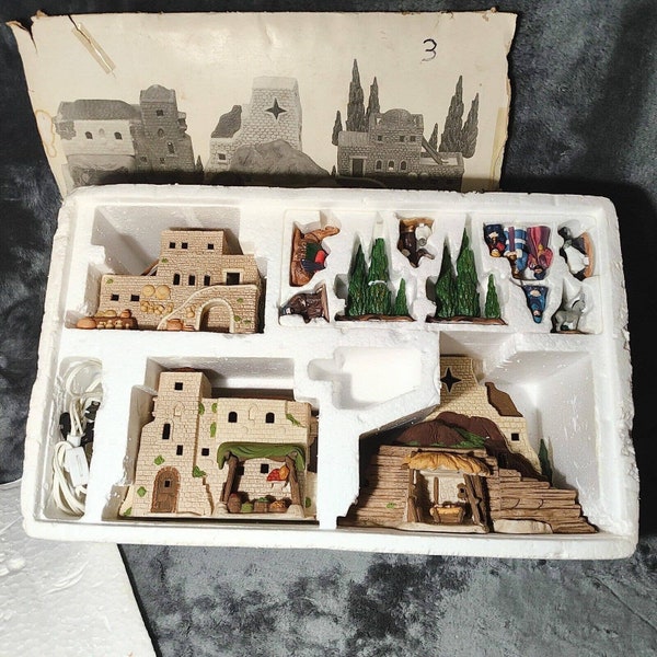 Dept 56 Little Town of Bethlehem Series Heritage Village Nativity 5975-7 Set 12