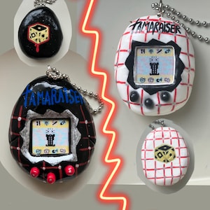 HELLRAISER Tamagotchi (not real) porte-clés/bijoux pour sac, fait-main film horreur, PinHead,  Tamaraiser 90's pixel art, sculpture
