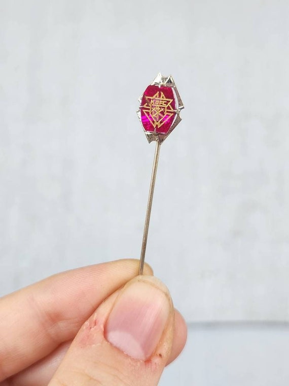 Antique Victorian/Edwardian Stick Pin- Red Stone