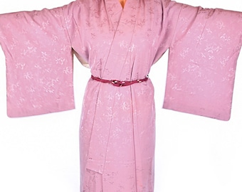 Womens vintage lavender silk flower kimono robe ,Japanese Vintage pink Kimono,Lavender Silk kimono,flower kimono,bohemian-Chic,made in Japan