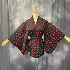 A Japanese Vintage Red & Black wool Haori Kimono,retro kimono Robe,retro abstract Jacket,Kimono Costume,Boho Style,Harajuku Style,Cosplay