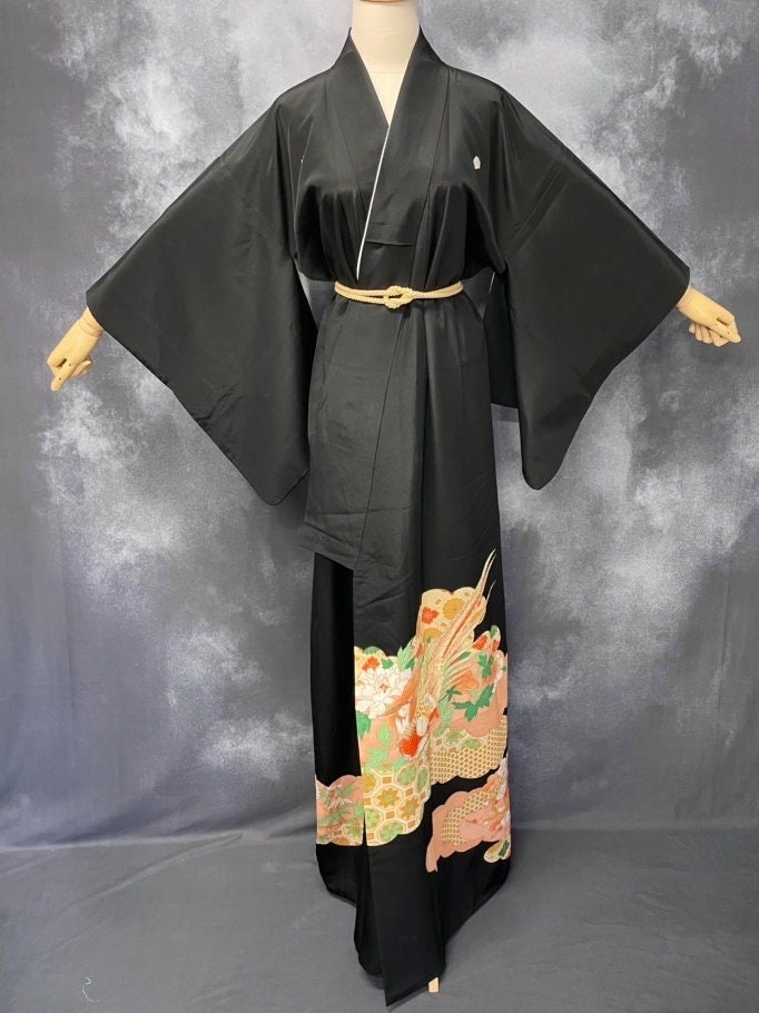 Women's Vintage Black Embroidered Kimono/japanese Tomesode Women's Vintage Black Embroidered Kimono/japanese Tomesode