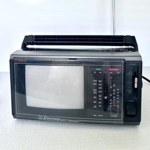 ビンテージ エマーソン PC6 ポータブルカラーテレビラジオ / 6インチカラーCRTテレビ / 箱入り、取扱説明書付き / 電池式 / キャンプ / コテージ用テレビ