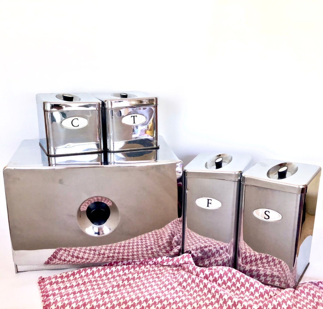 BREAD ホーロー　ボックス Amazon.com: Bread Box, Red Retro Bread Boxes Solid Color