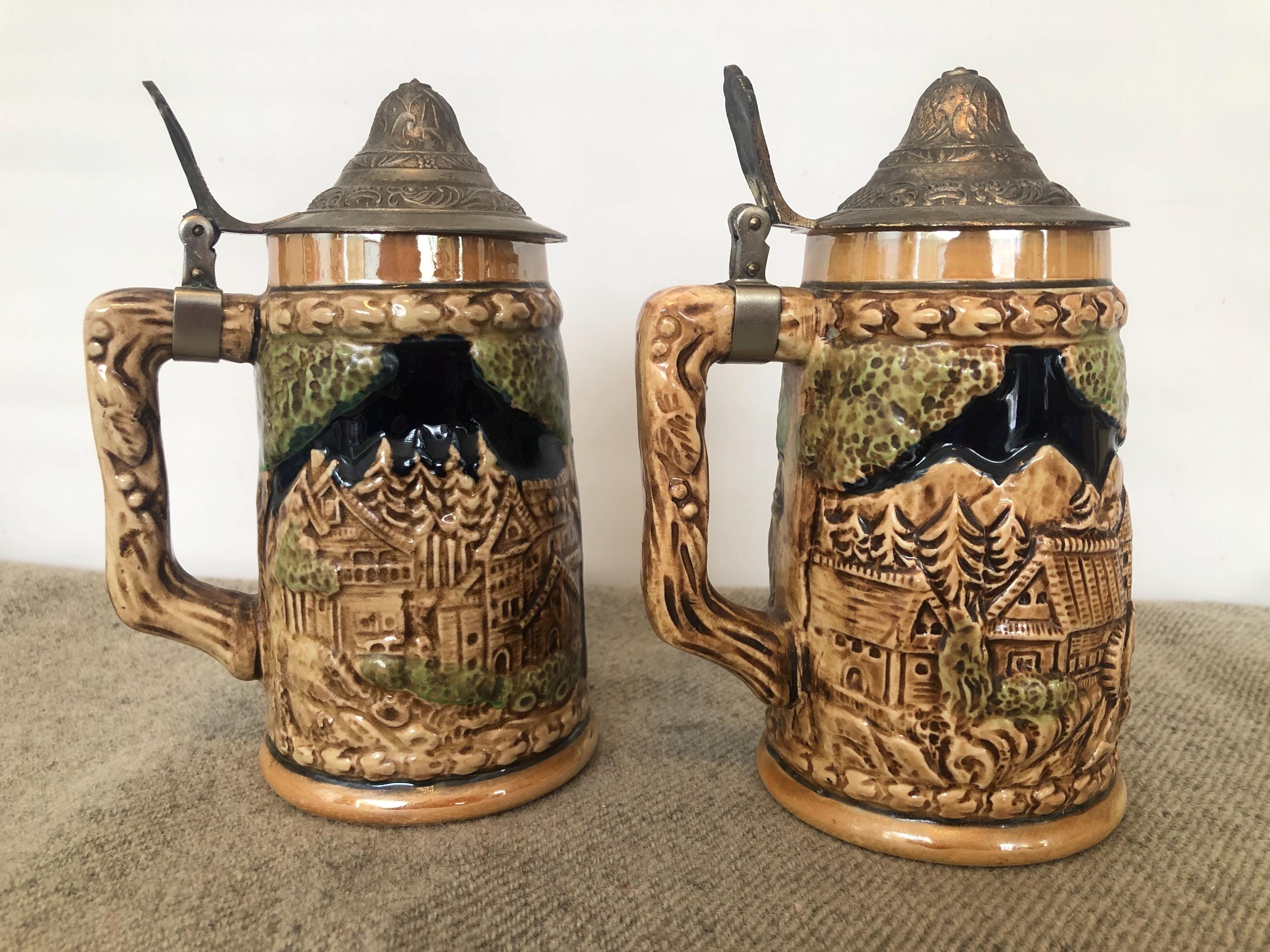 彫刻が施されたドイツのビールジョッキ2個セット / ヴィンテージバー 