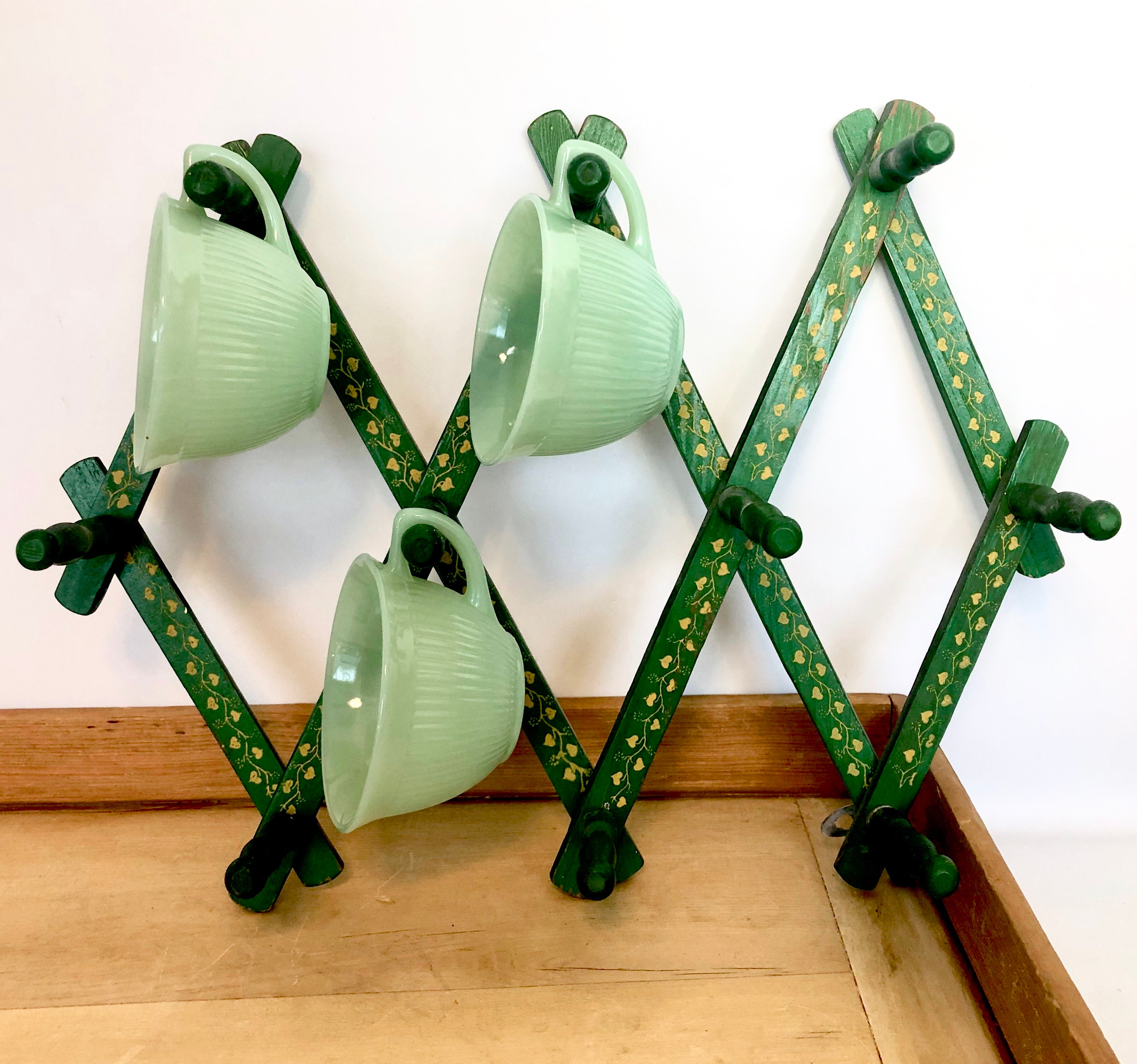 Wood Accordion Peg Rack with Small Green Wreath - Soul & Lane