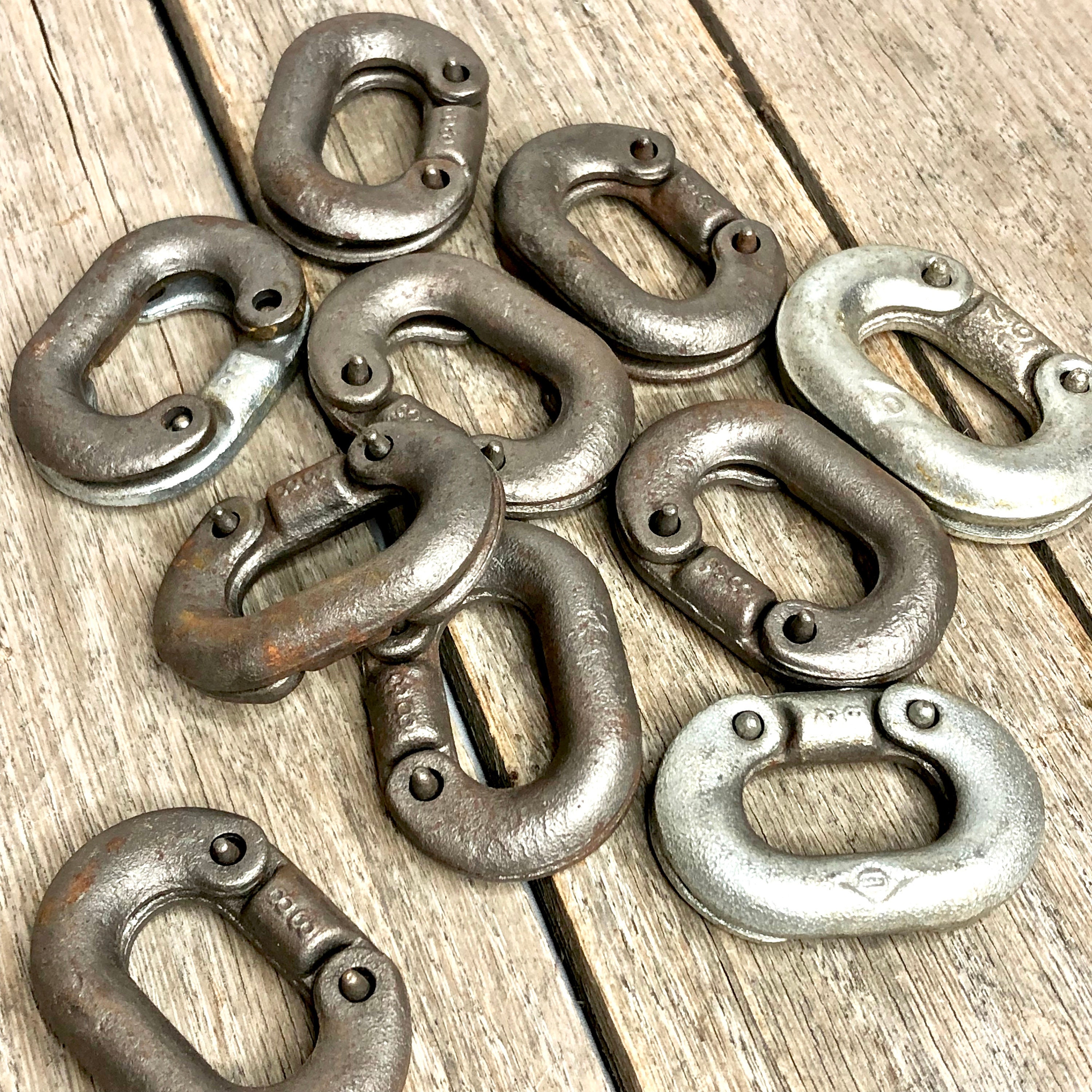 10 Vintage Cast Iron & Galvanized Connecting Link / Split Chain Connectors  / Vintage Industrial Hardware / Quick Links Hardware / Steampunk 