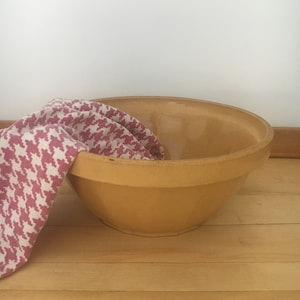 Cane Yellow Medalta #8 Bowl / Medicine Hat Pottery / Country Kitchen / Farmhouse Decor / Shelf Styling / Collectible Bowl / Polygon Bowl