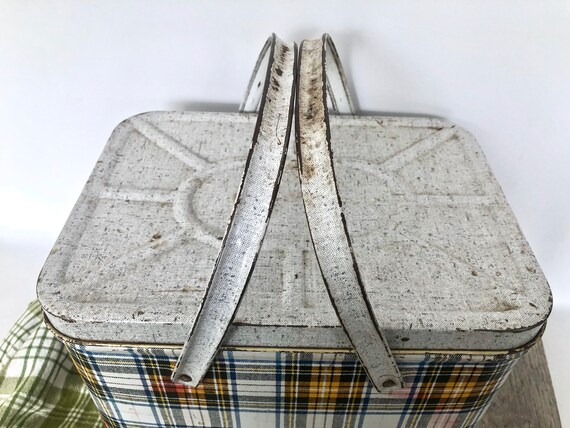 GSW Metal Plaid Tin Picnic Hamper / 50s Rustic Hi… - image 4