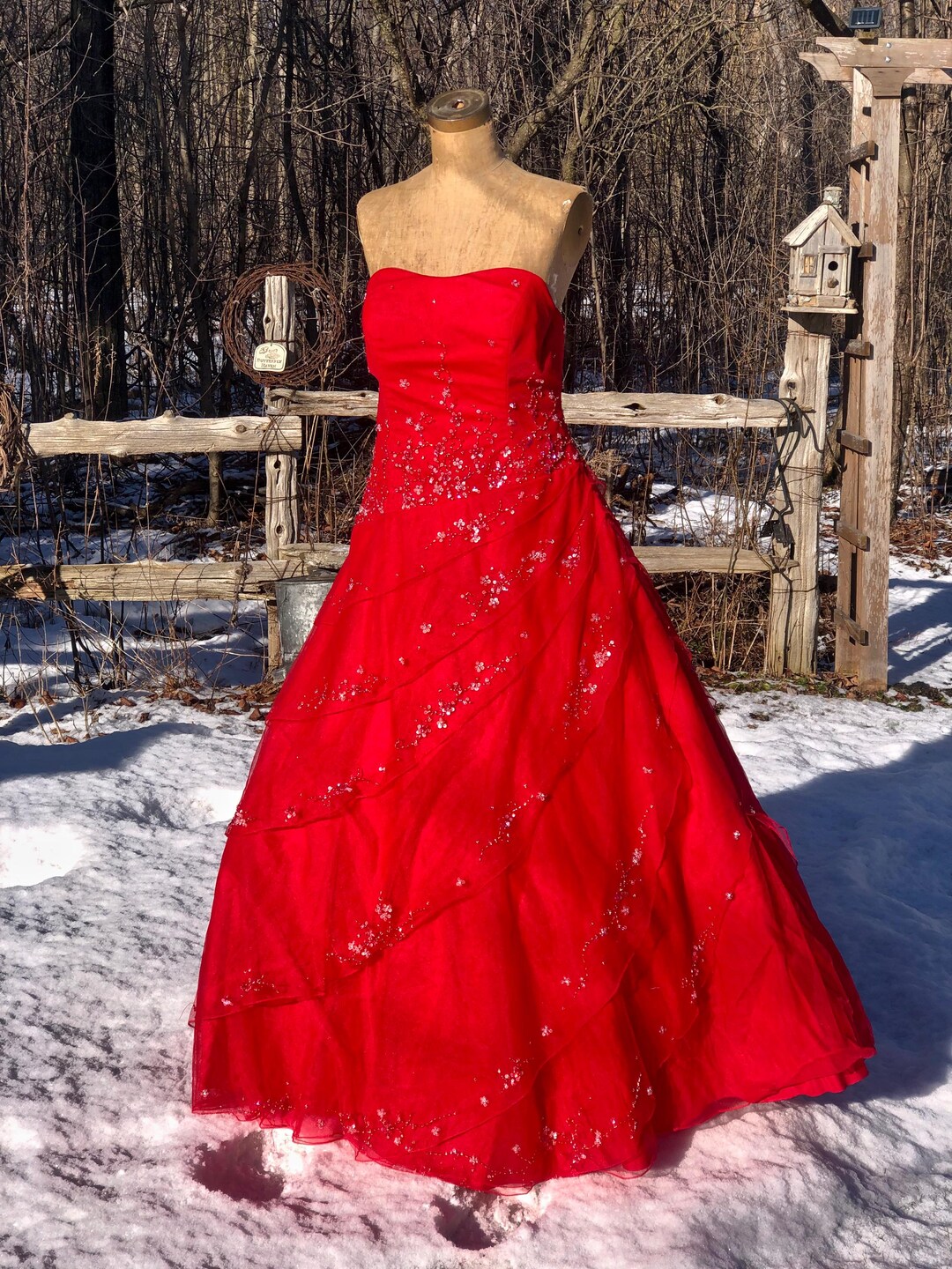 Cute Ball Gown Strapless Red Satin Floral Cocktail Dress Short Birthday Outfits