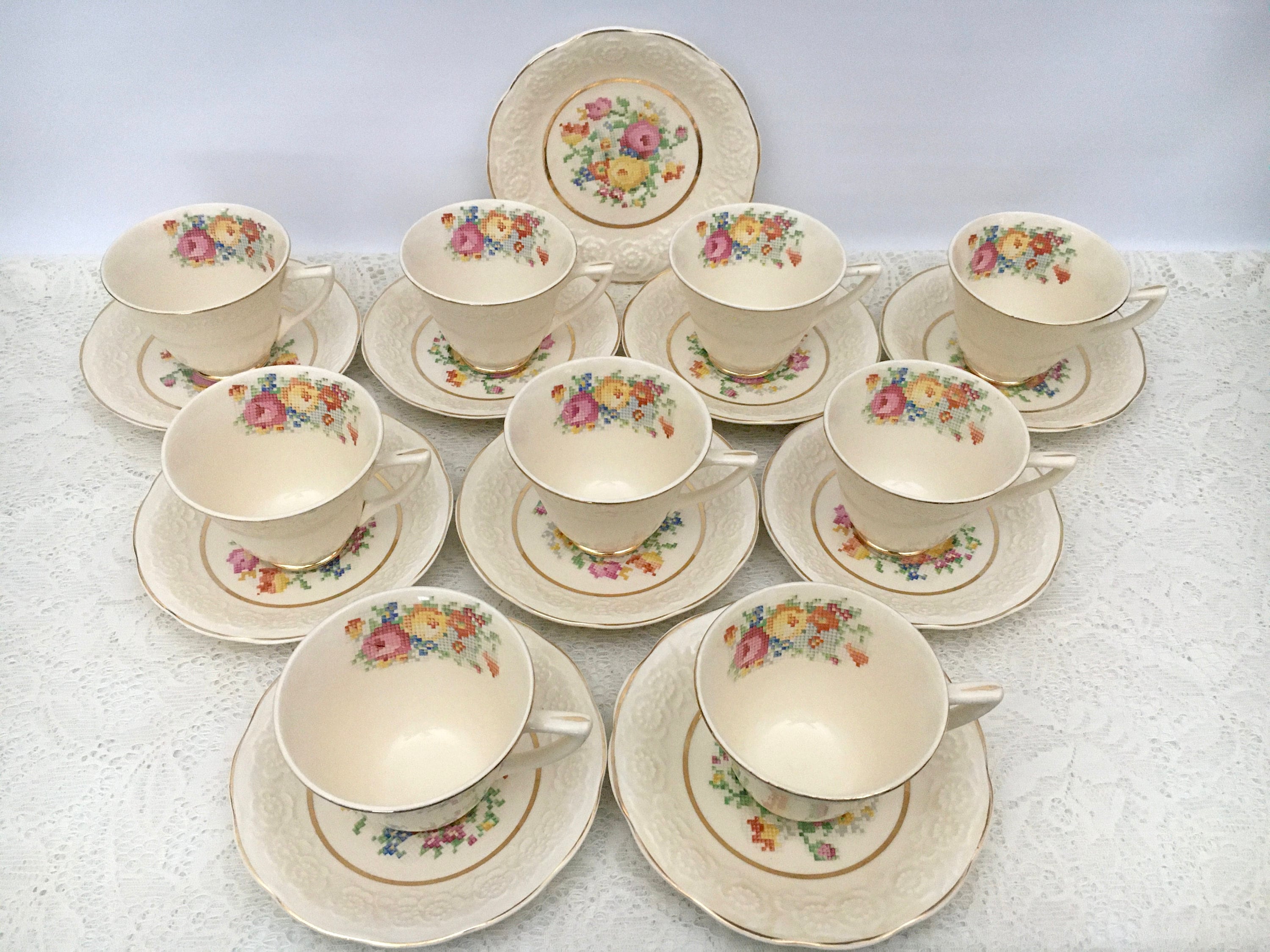 2 X Sovereign Canada British Empire Made Tea Cup and Saucer / Etsy