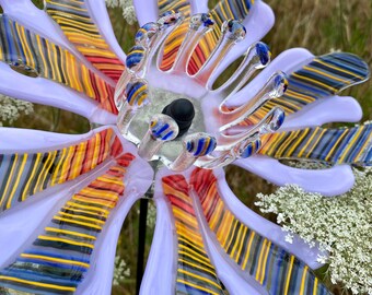 Escultura de flor de vidrio fundido orgánico: variación de lavanda Cold & Hot Stripey Neo