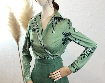 Vintage top cropped wrap top green size. 36-40/US 4-8