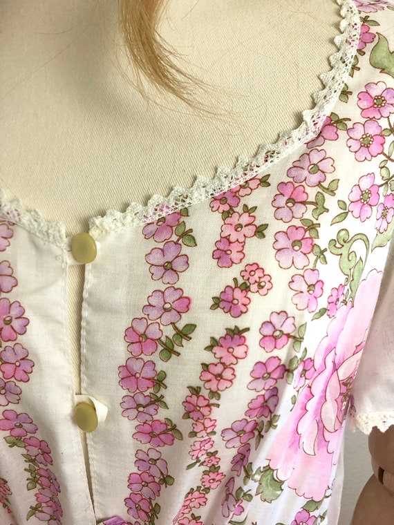 Vintage nightgown 70s flower power white/pink siz… - image 3
