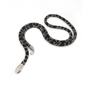 Matte schwarze Schlangenkette Ouroboros, flexible unisex Halskette