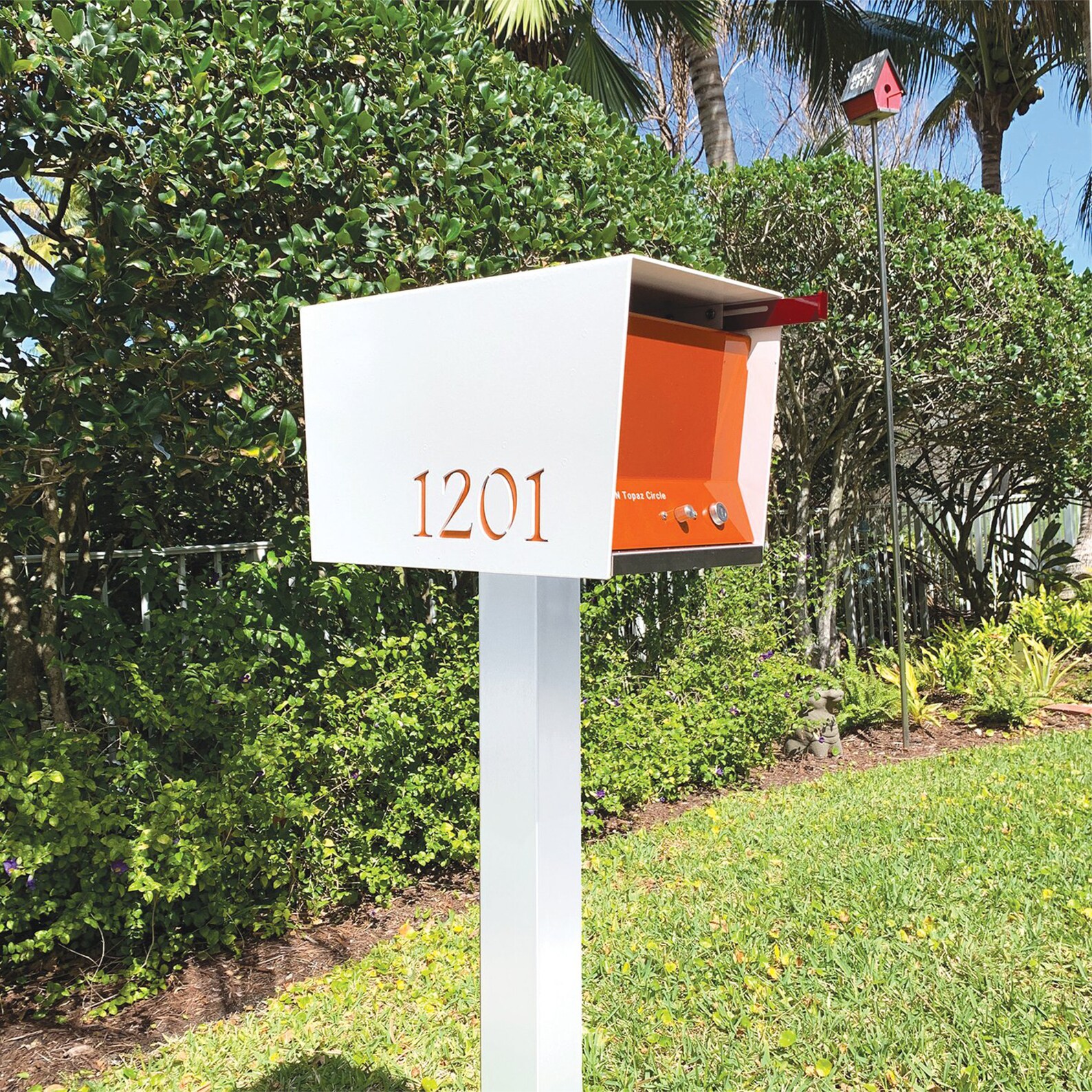 Modern Stainless Steel Mailbox Pole for the Retrobox and Etsy