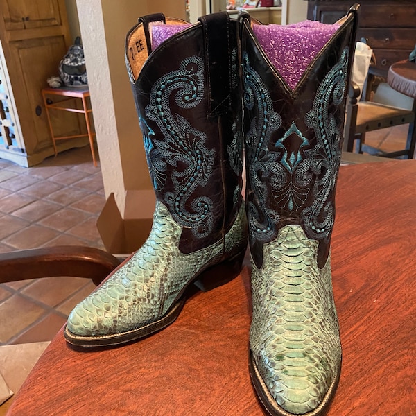 Womens Authentic Python Western Boots