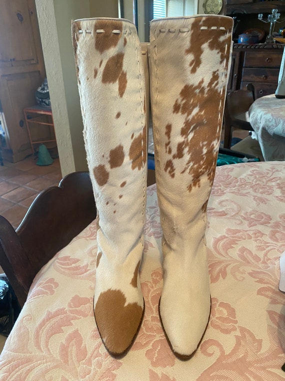 Cowhide and leather Gem