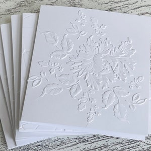 Cartões de notas florais brancos em relevo (conjunto de 5), cartões de notas em relevo para todas as ocasiões, cartões de notas em relevo em branco por dentro, cartão em branco com relevo floral