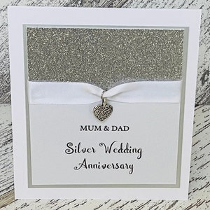 Carte d'anniversaire de mariage en argent, carte d'anniversaire de mariage en argent faite à la main personnalisée, 25e carte d'anniversaire de mariage, félicitations en argent