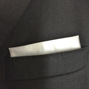 Pre-folded Pocket Square in Silver Grey Silk, the Executive