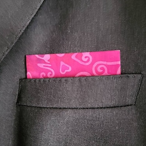 Pre-folded Pocket Square in Pink Hearts Love Valentine&#39;s Cotton