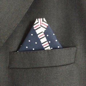 Pre-folded Pocket Square in Navy Pok-a-dot and Navy Red Stripe