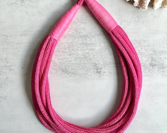 Geflochtene Halskette aus geflochtenem Baumwollseil, Statement-Schmuck, 65 cm