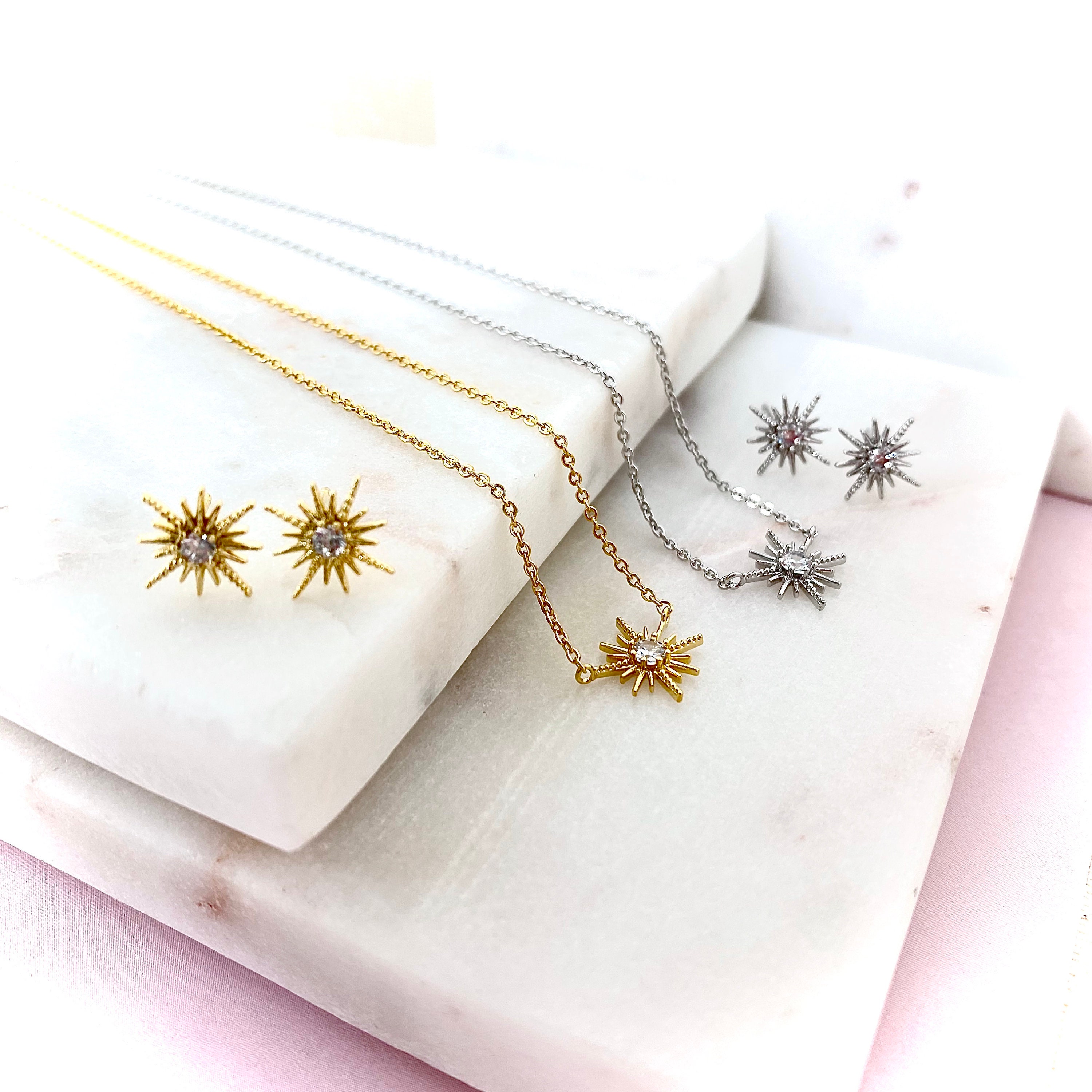 Starburst Pearl Stud Earring main image 1