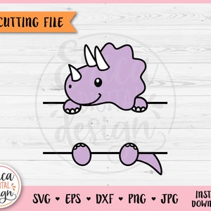 分割された恐竜 SVG 赤ちゃん恐竜の名前フレームカットファイル Cricut シルエット かわいいトリケラトプス ジュラ紀の動物クリップアート PNG 子供の名前ラベル ビニール