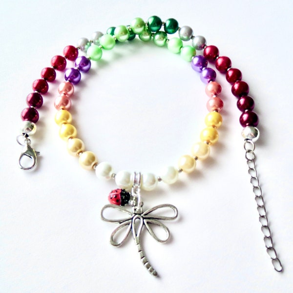 Bunte Halskette mit Glasperlen und Libelle-Anhänger Kette mit Anhänger Perlenkette Geschenkidee