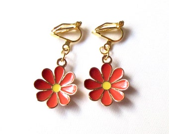 Ohrclips /Ohrhänger "rote Blume" Ohrschmuck Frauen und Mädchenschmuck wunderschöne Emaille Blume Geschenkidee Geburtstag Jubiläum