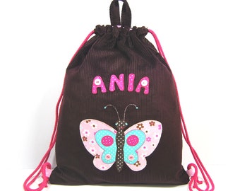 Namenbeutel mit Schmetterling, ein Rucksack für ein Kind, ein Rucksack mit Namen, ein personalisiertes Geschenk für ein Mädchen