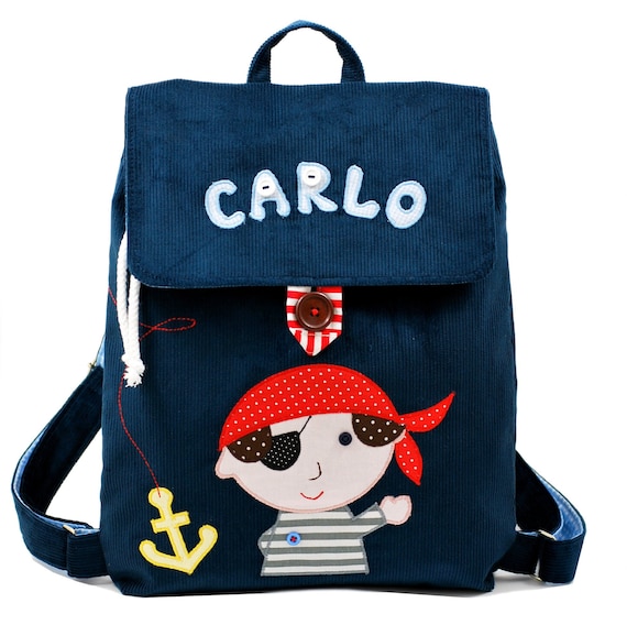 Mochila para bebé niño personalizada y con dibujo de un pirata.