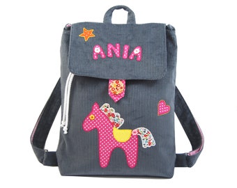 Zaino grigio personalizzato per ragazza con cavallo, zaino per bambino, regalo per ragazza, zaino in velluto a coste con il nome del bambino