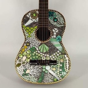 Guitare déco, guitare végétale, guitar green, design vegetal, green -   Canada