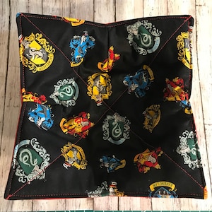 Microwave bowl cozy, Harry Potter&#39;s House Badge Collection, Quilted, bowl pot holder, Soup Bowl, housewarming gift, Plate Cozy,  hot pad
