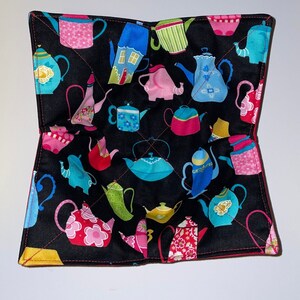 Tea Pots Microwave Bowl Cozy, Quilted, pot holder, soup bowl, plate cozy
