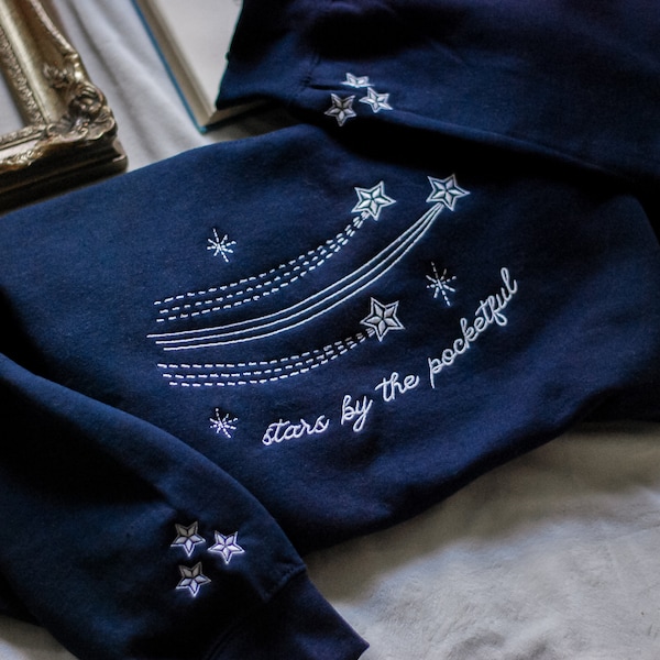 Stars by The Pocketful | Besticktes Sweatshirt | Merch, Midnights, Songtext, Schnee am Strand