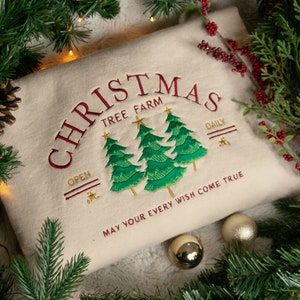 Weihnachtsbaum Bauernhof | Besticktes Sweatshirt | Merch, Songtext, Weihnachten, Urlaub, Kiefer, Sterne