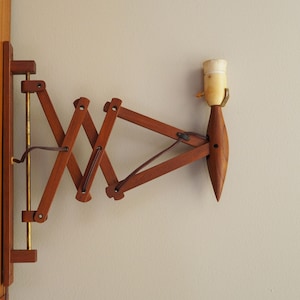 Teakholz Wandlampe Scissor, Dänisches Design, 1970er Jahre, Hersteller: Lyfa