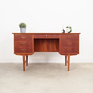 Teak desk, Danish design, 1970s, production: Denmark