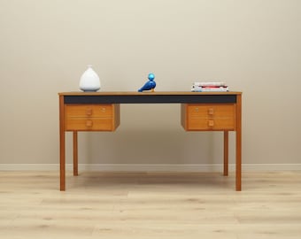 Bureau en frêne, design danois, années 1970, production : Danemark