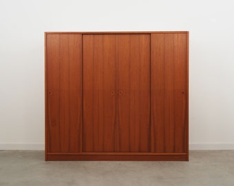 Armoire en teck, design danois, années 1960, production : Danemark