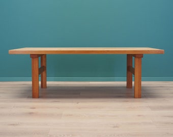 Tavolino in frassino, design danese, anni '80, produzione Danimarca