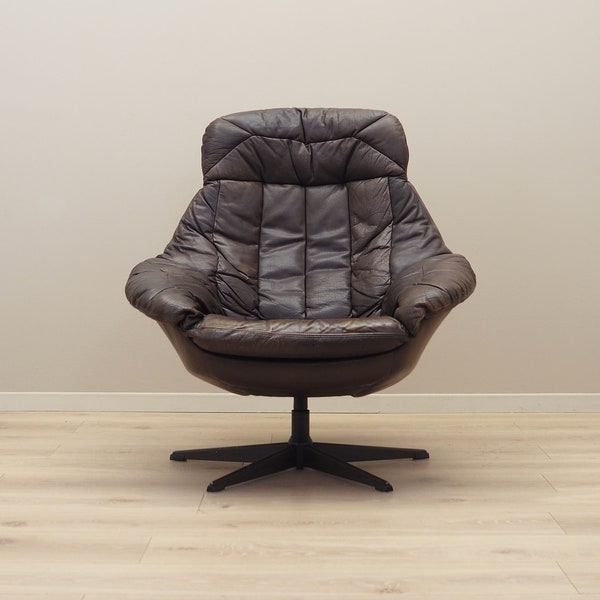 Leather swivel armchair, Danish design, 1960s, designer: H.W. Klein, manufacture Bramin