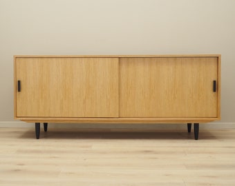 Buffet en chêne, design danois, années 1990, production : Danemark