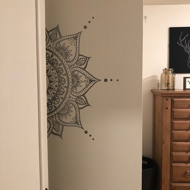 Lotus Yoga Wandaufkleber – Buddhismus Mandala Blumen-Deko Für Wohnzimmer & Schlafzimmer | 56x89cm | Schwarz
