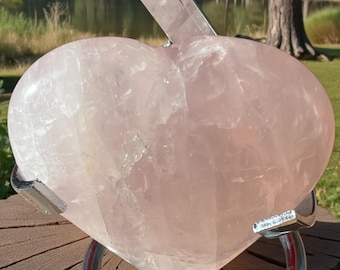 Large Rose Quartz Crystal Heart, 102 g, Indian Rose Quartz Crystal, Rose quartz Heart, Rose Quart Crystal, Carved Crystal Heart, Quartz