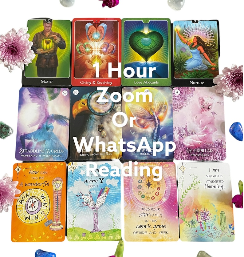 Op de afbeelding: Een kleurrijk set orakelkaarten met afbeeldingen van een meester, geven en ontvangen, liefde overvloedig, voeden, werelden overspannen, boven de chaos uitstijgen, overgave, rupskans, hoe kan dit een geweldige overwinning overwinning overwinning zijn, goddelijk y-punt, vind je sterrenfamilie in dit kosmische spelletje verstoppertje, en ik ben een galactisch sterrenzaad dat bloeit. De kaarten zijn in een raster gerangschikt met de tekst "1 uur Zoom of WhatsApp Lezing" in het midden.